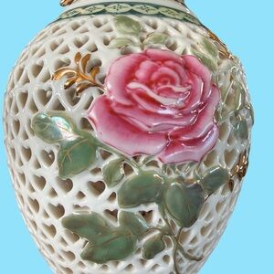 Elegant Floral Porcelain Vase with Reticulated Hearts and Gold Accents 6 inch
